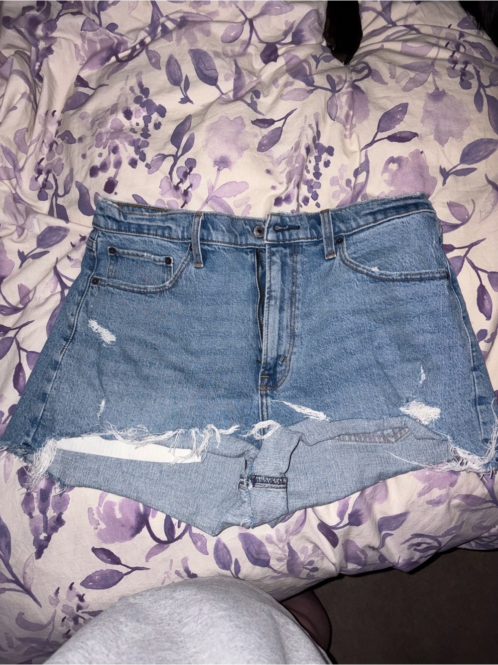 Abercrombie & Fitch High Rise Mom short